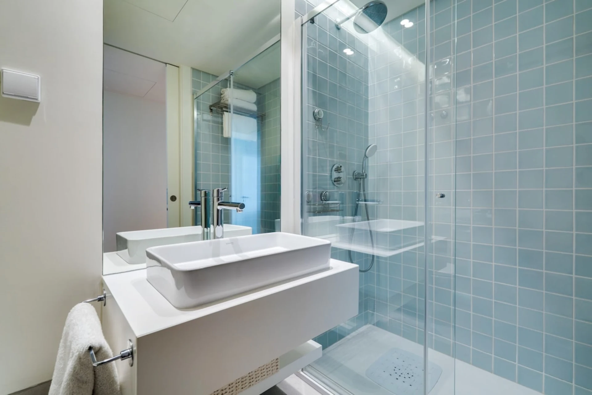 Simili Bayline – Luxury Beachfront & Spa, fotografia 9 de 38