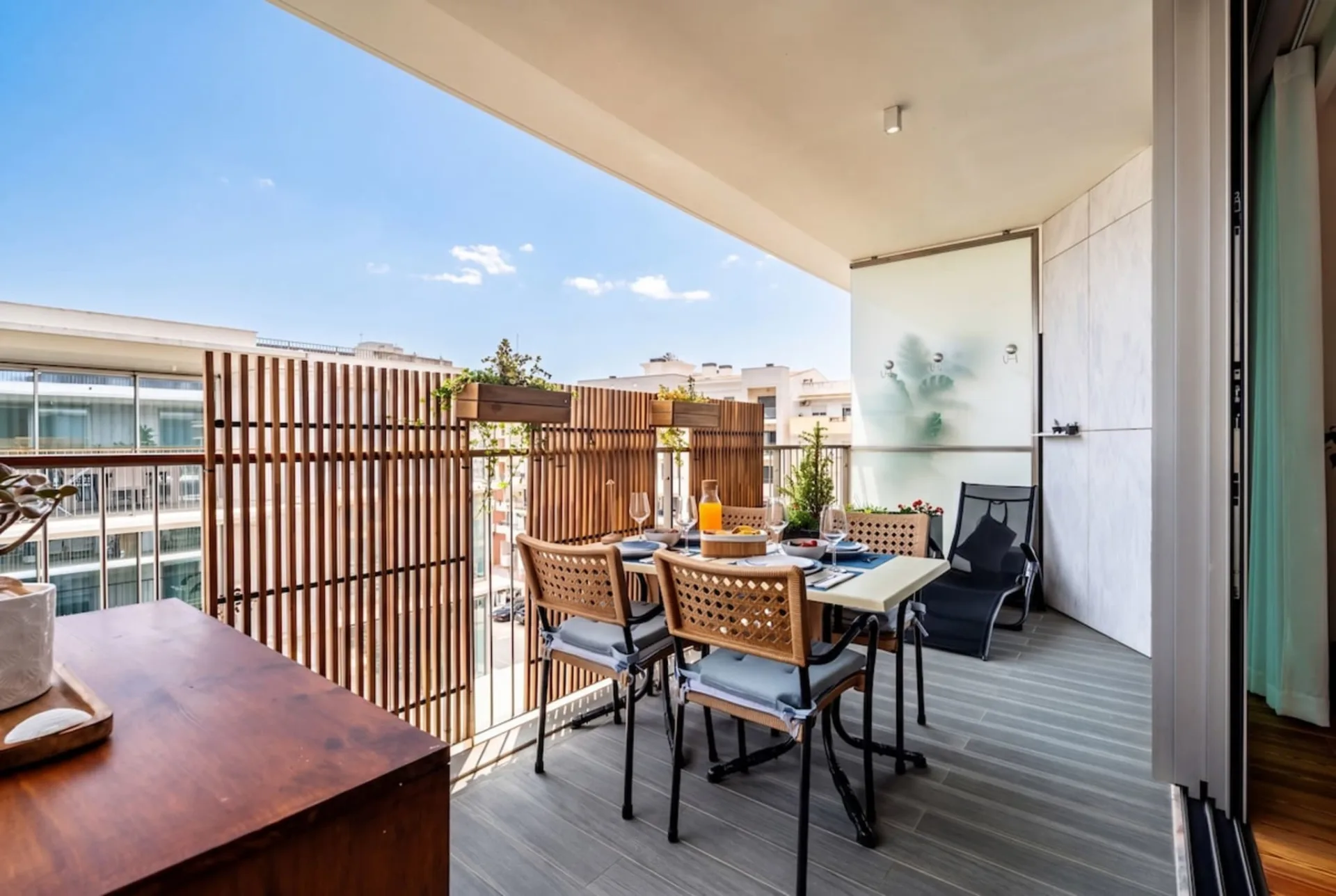 Simili Bayline – Luxury Beachfront & Spa, fotografia 30 de 38