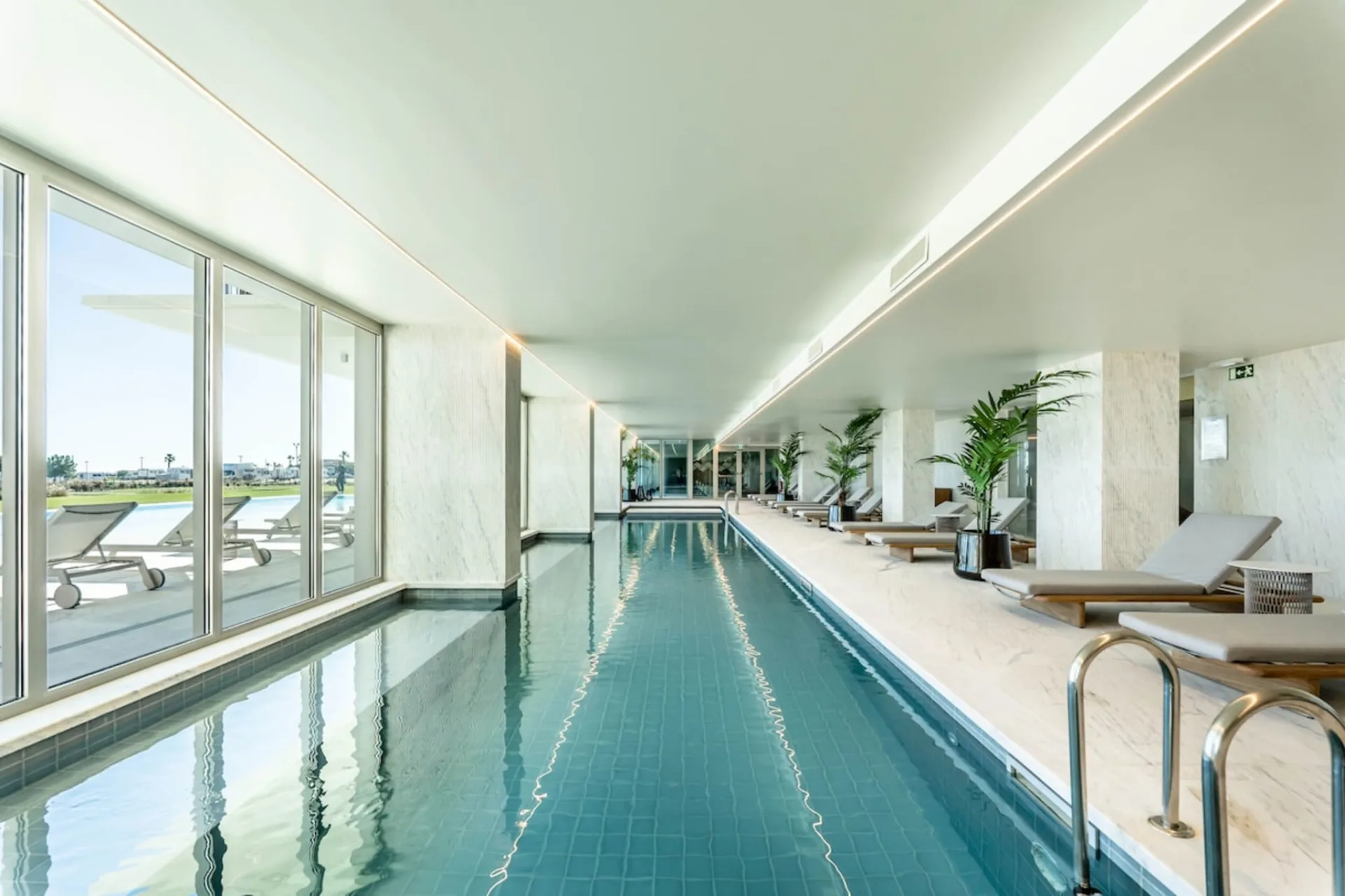 Simili Bayline – Luxury Beachfront & Spa, fotografia 31 de 38
