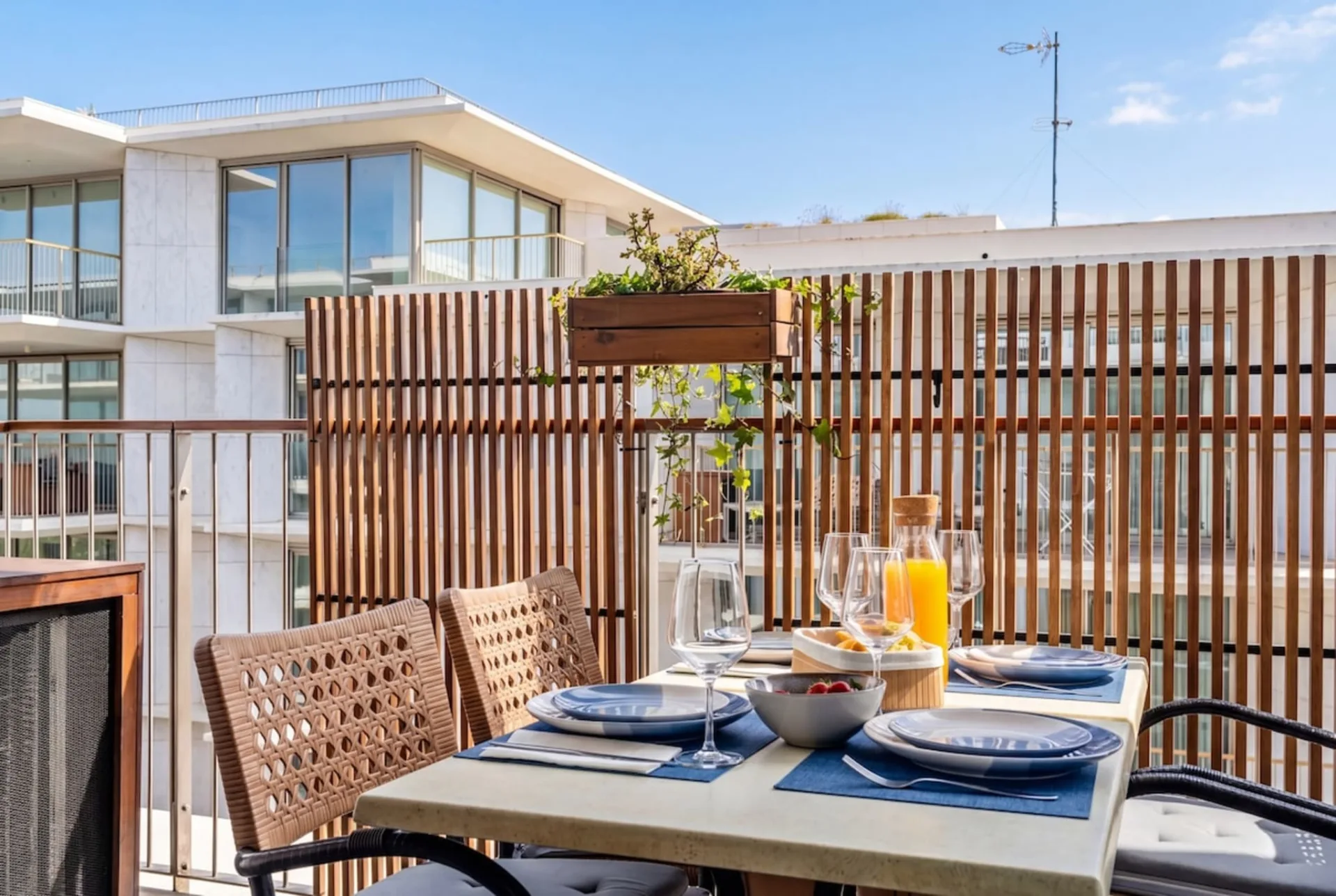 Simili Bayline – Luxury Beachfront & Spa, fotografia 34 de 38